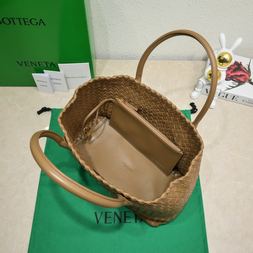 BOTTEGA VENETA Large Cabat 45cm Brown Lambskin Ghw