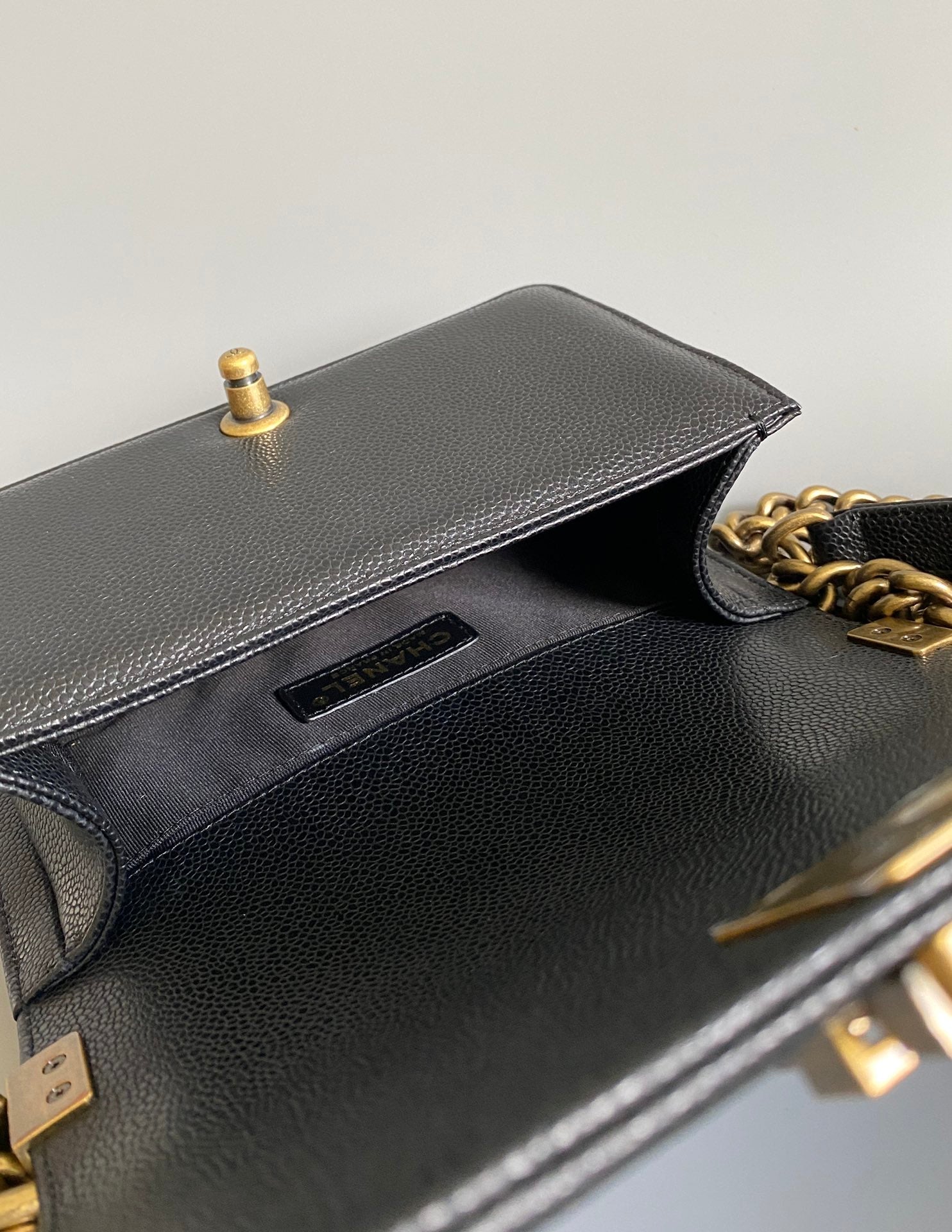 CHANEL SMALL BOY BAG 20 IN BLACK LAMBSKIN GOLD HARDWARE