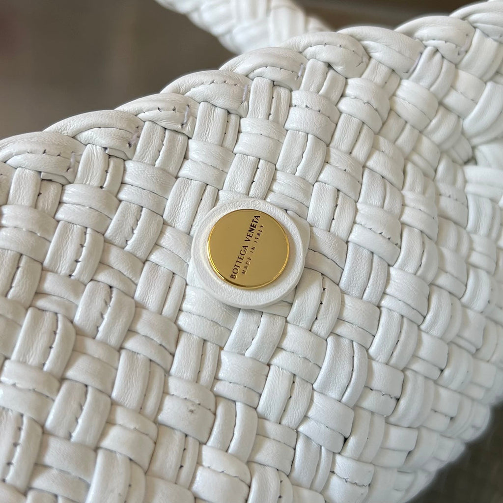 TOSCA 27 BAG IN WHITE CALFSKIN
