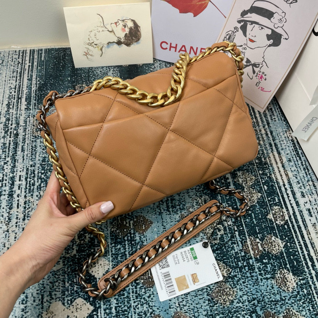 CHANEL MEDIUM 26 FLAP BAG IN PEANUT LAMBSKIN