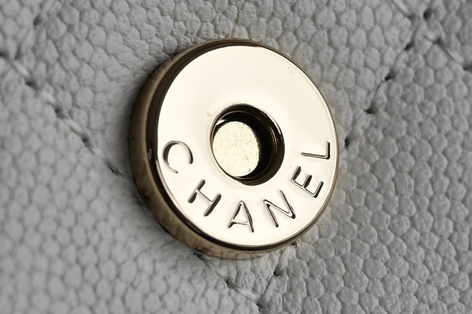CHANEL 25S KELLY 14.5 CM IN WHITE LAMBSKIN