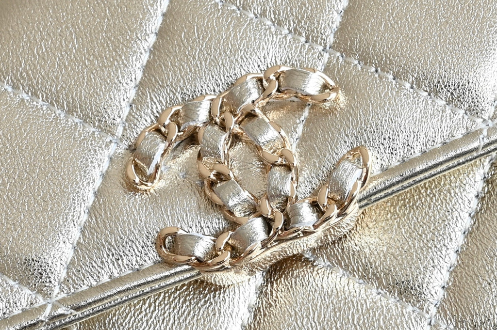 CHANEL 25S KELLY 18 CM IN GOLD LAMBSKIN