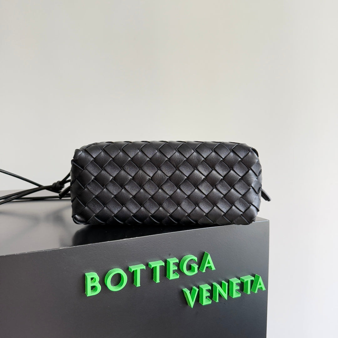 MINI LOOP CAMERA BAG 22 IN BLACK CALFSKIN