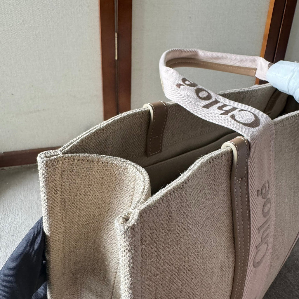 LAGRE WOODY TOTE BAG 45 IN BEIGE LINEN CANVAS LIGHT PINK WEBBING LOGO EMBROIDERY
