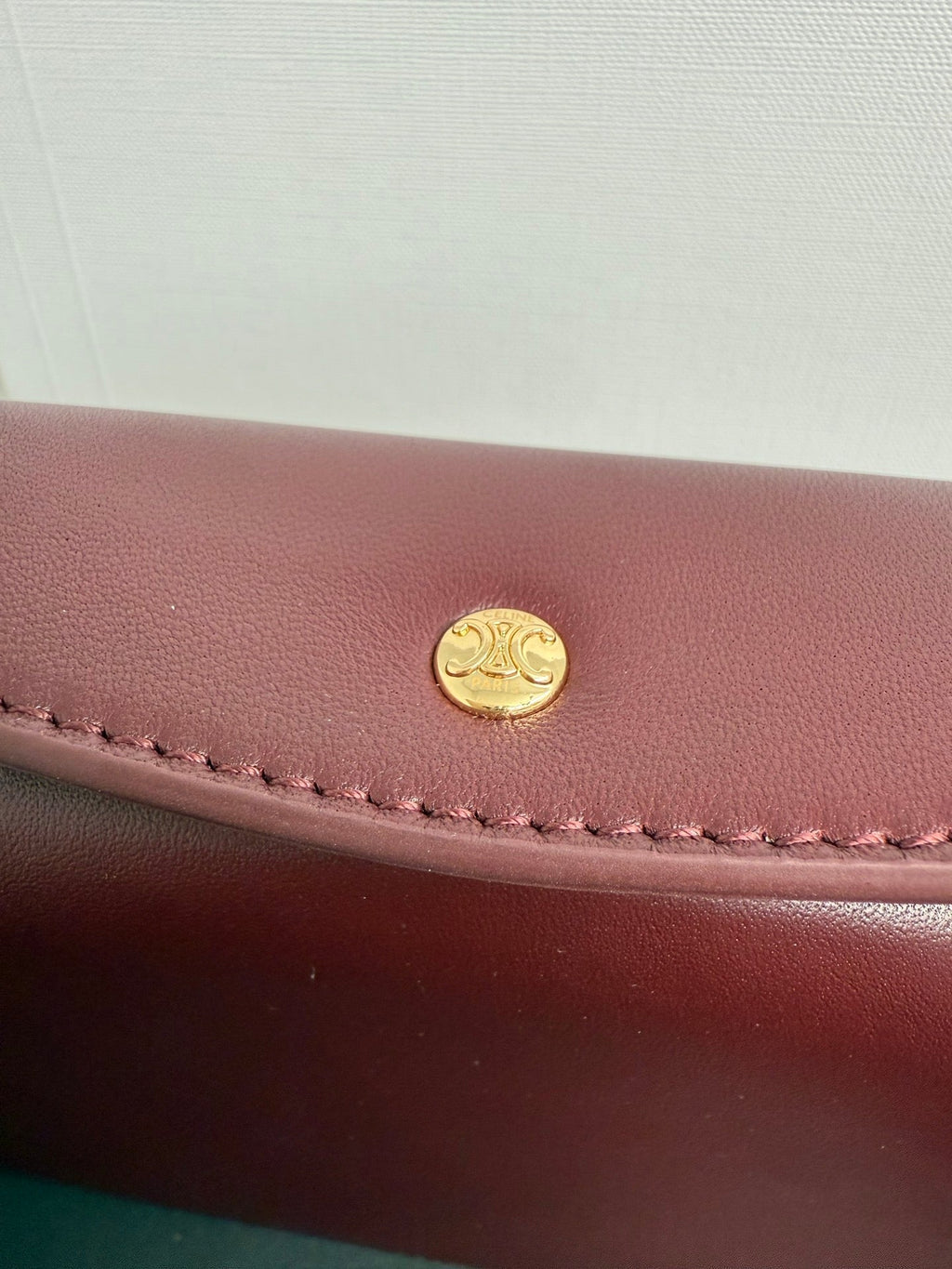 CELINE 25S TRIO FLAP 22MM IN DARK RED SMOOTH LAMBSKIN GOLD HARDWARE