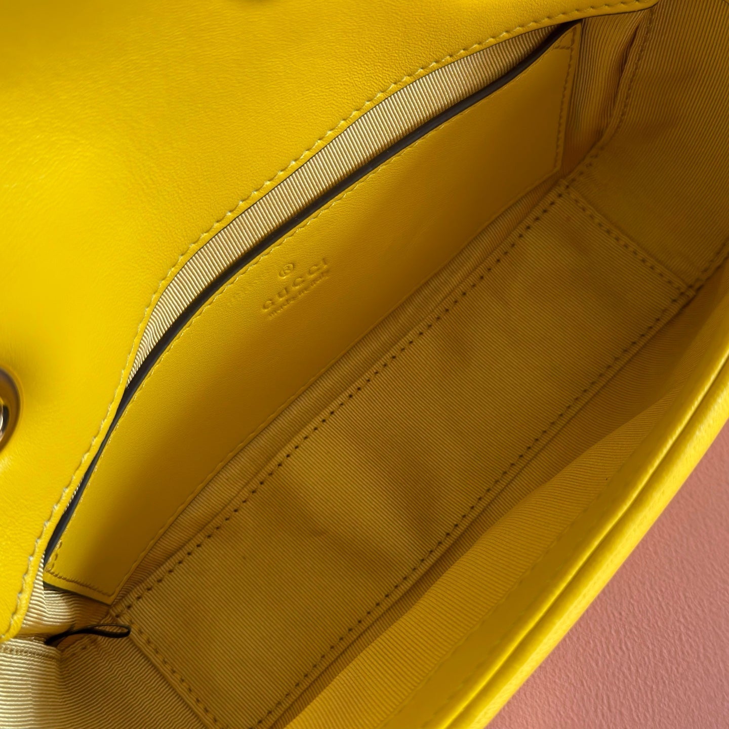 GUCCI 26S  MARMONT BAG 22 IN YELLOW LAMBSKIN