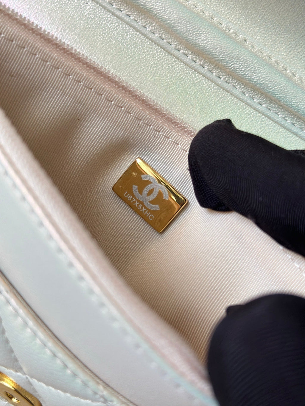 CHANEL 25S WALLET ON CHAIN 19 IN PEARL WHITE LAMBSKIN