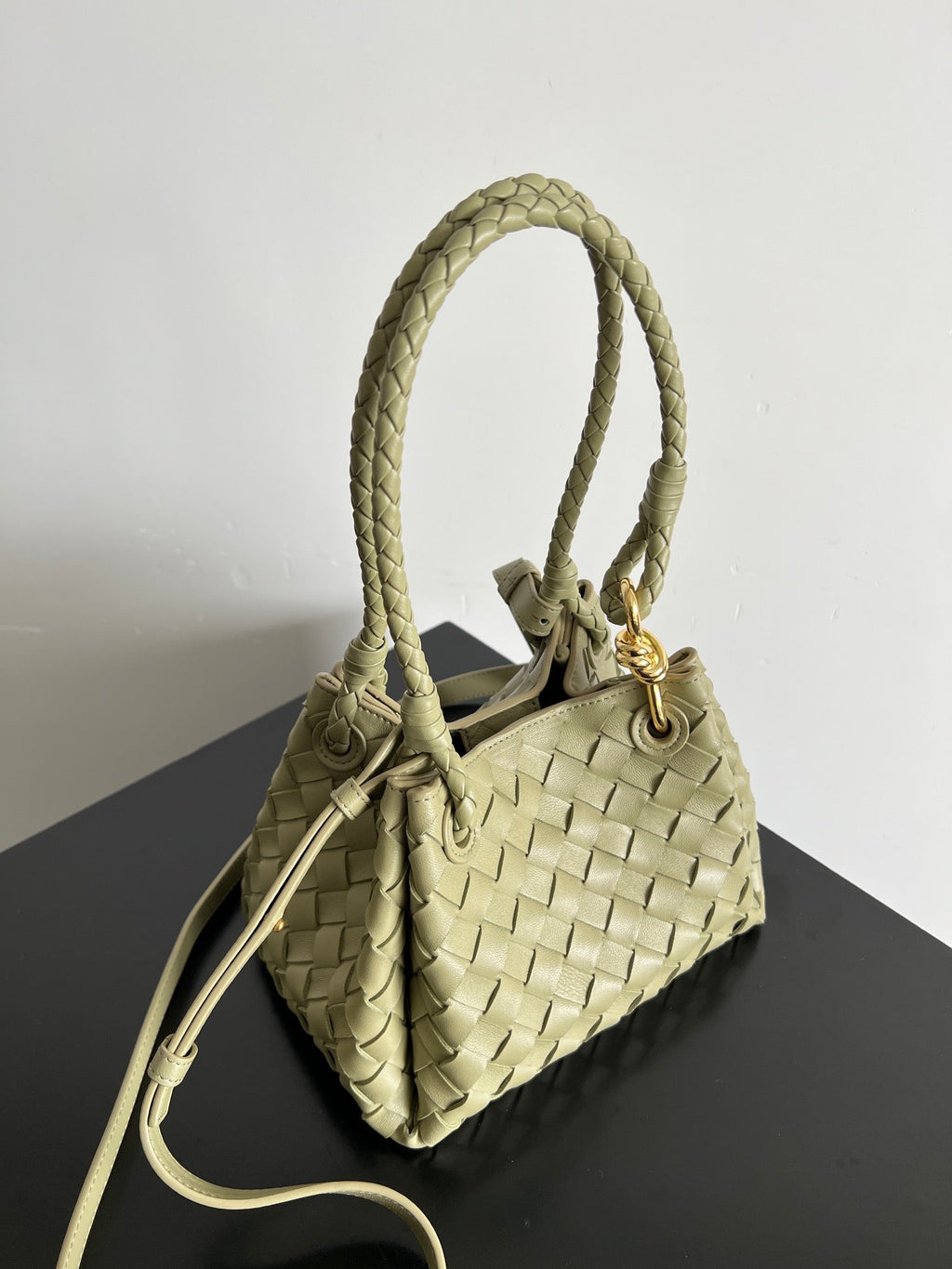 BV Small Parachute 21 Light Olive Lambskin Ghw