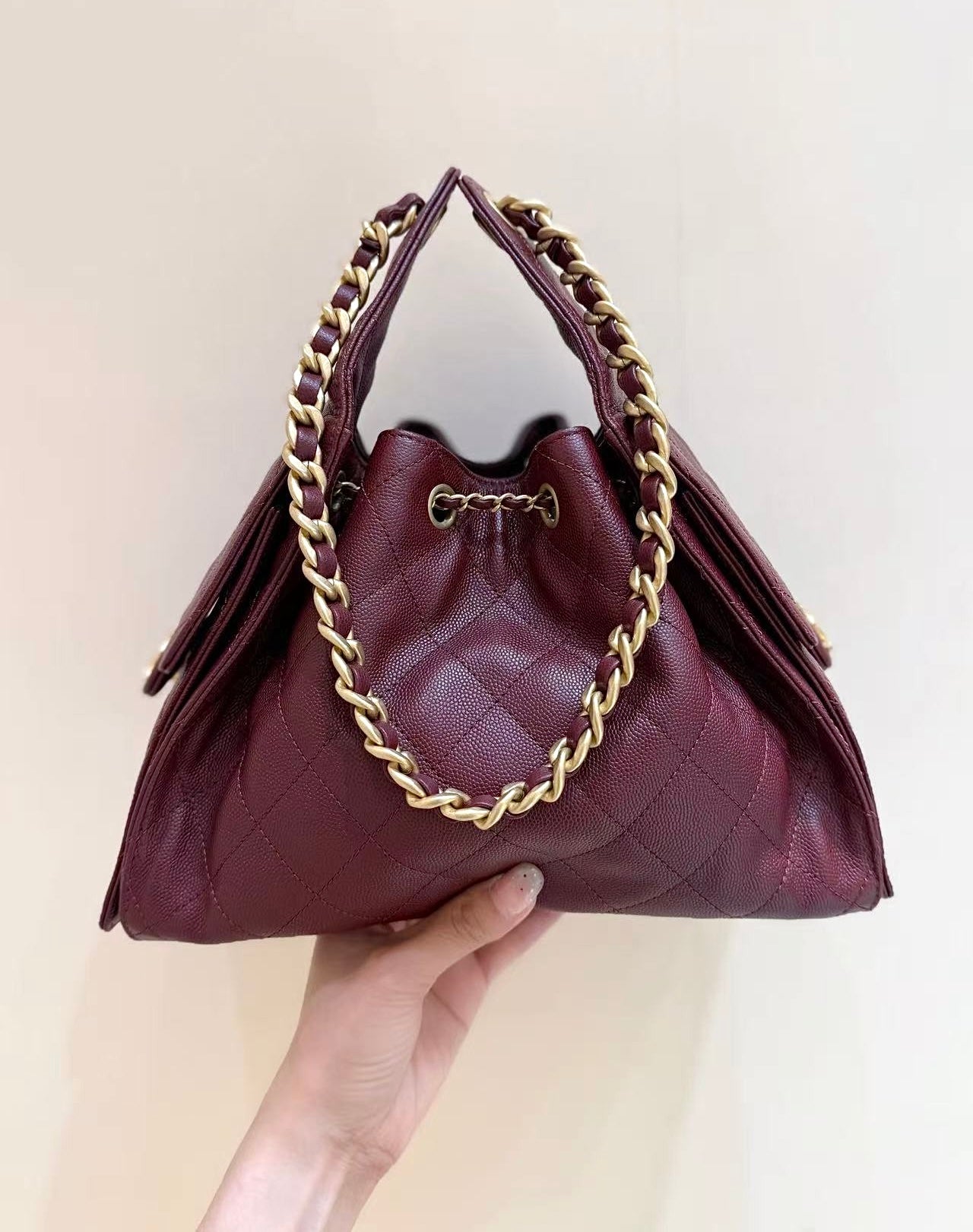 CHANEL 25S HANDBAG IN ROSSO ANCORA RED 30 GRAINED CALFSKIN GOLD HARDWARE